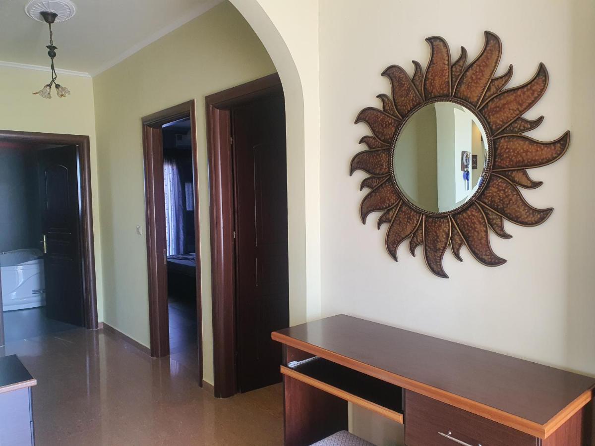 Mihal Suites Sarandë 外观 照片