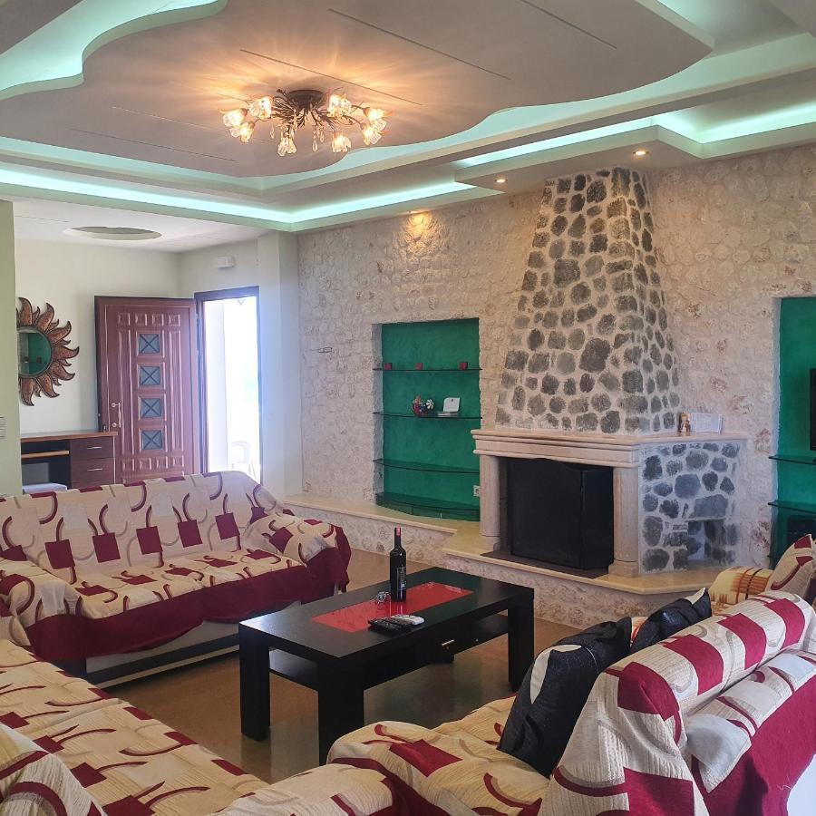 Mihal Suites Sarandë 外观 照片