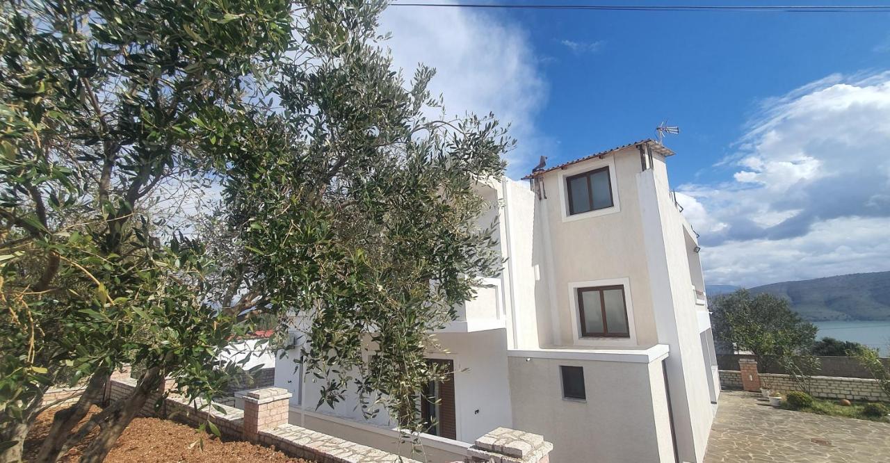 Mihal Suites Sarandë 外观 照片