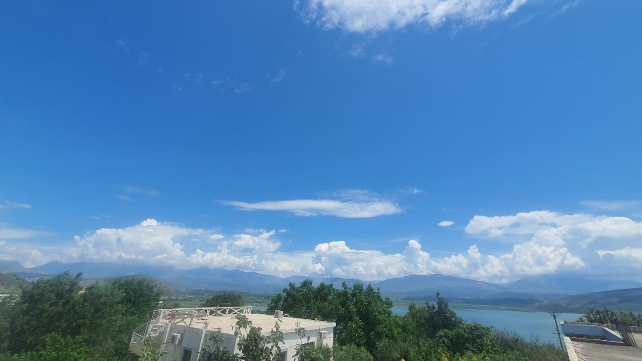Mihal Suites Sarandë 外观 照片