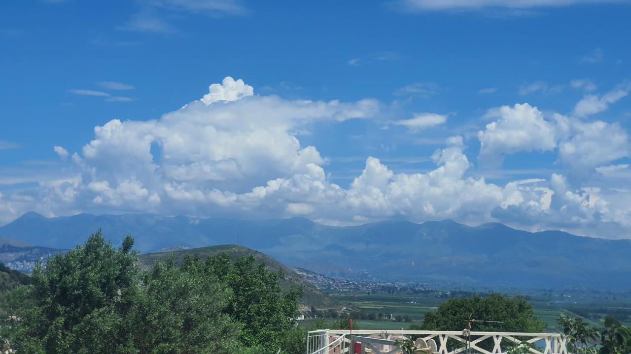 Mihal Suites Sarandë 外观 照片