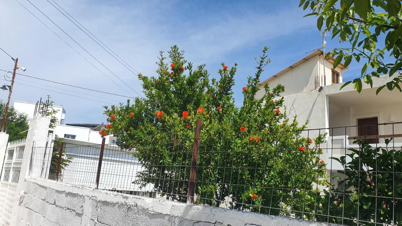 Mihal Suites Sarandë 外观 照片