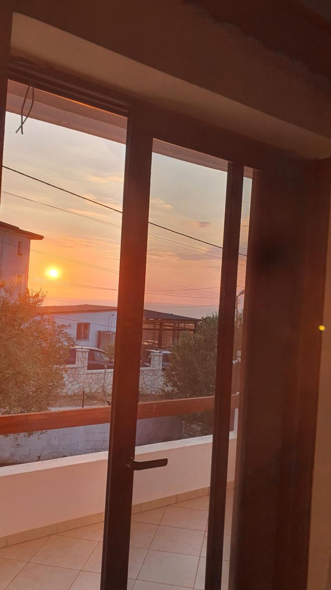 Mihal Suites Sarandë 外观 照片