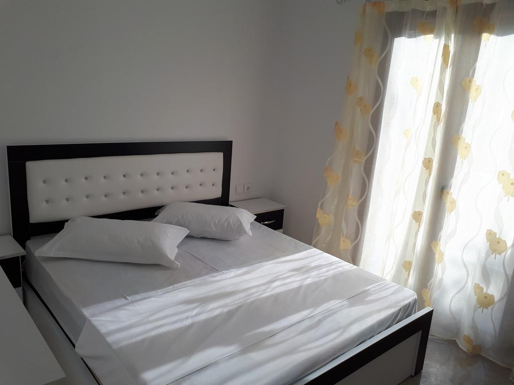 Mihal Suites Sarandë 外观 照片