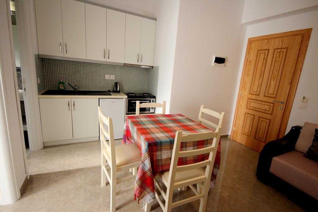 Mihal Suites Sarandë 外观 照片